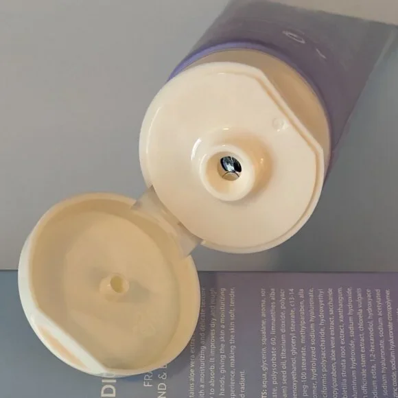 Pedinatural Hand and Body Cream - Picture 3 of 3